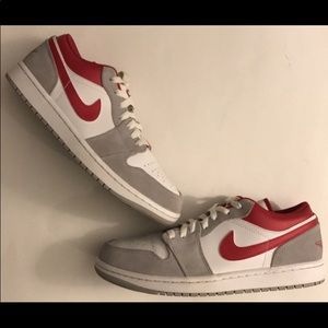 Air Jordan 1 SE Low Light Smoke Grey/Gym Red Excellent Condition!